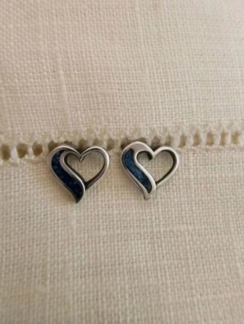 Vintage 90s Sterling Silver Turquoise Inlay Heart Swoop Stud Earrings 925